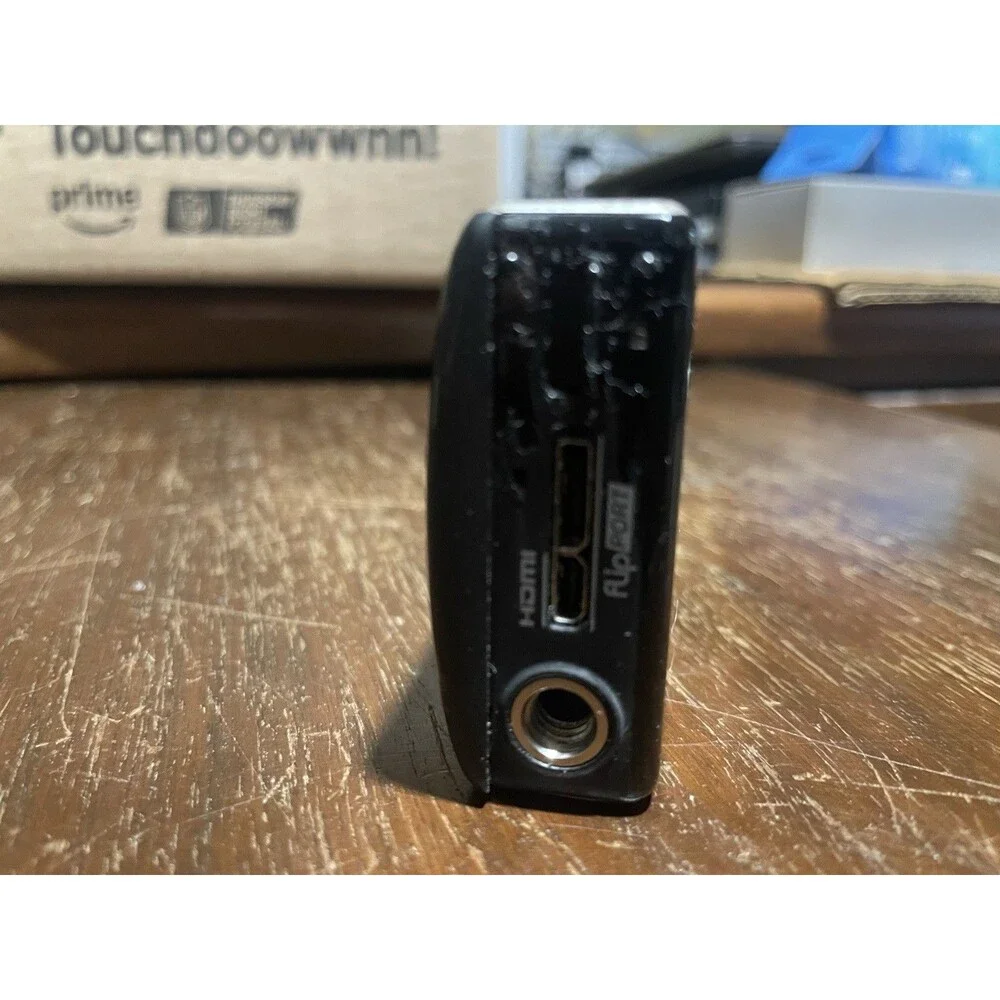 Flip Ultra HD Video Camera 8GB Memory U32120 Untested Battery Cover Not Closing